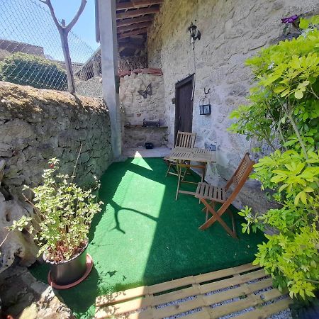 Casa De Las Flores Sober Ribeira Sacra Guest House Exterior photo